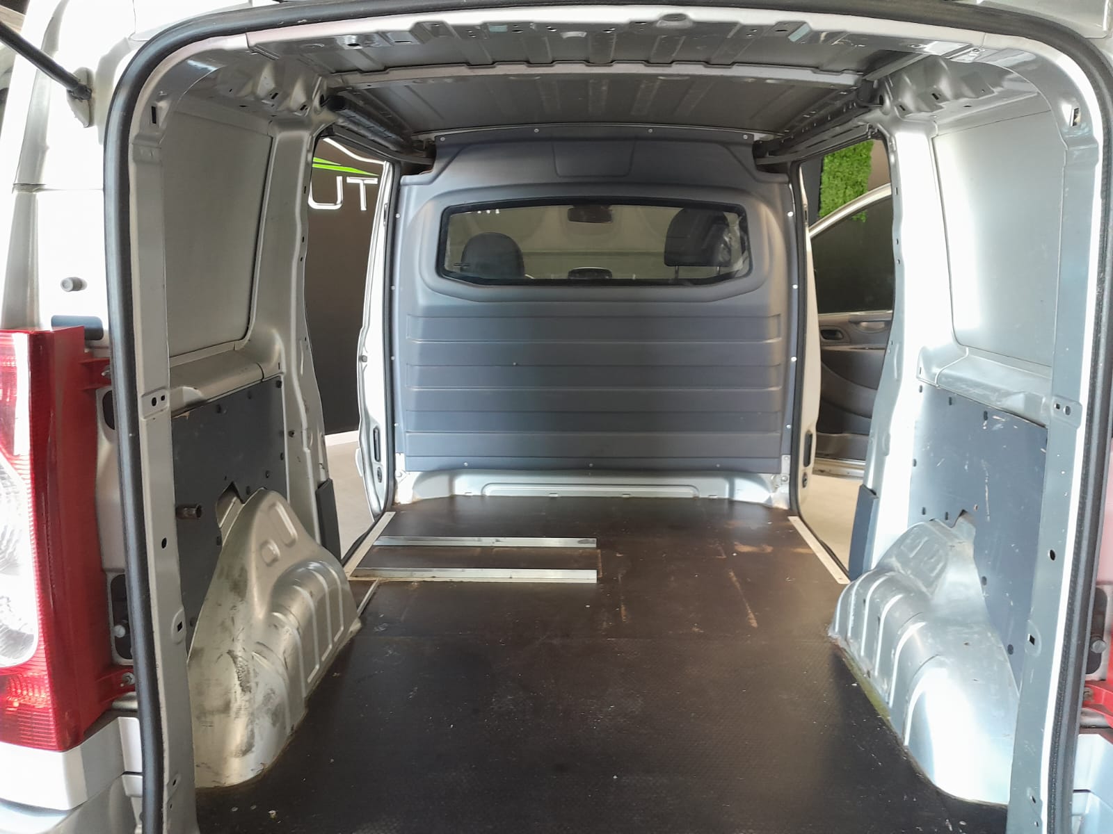 PEUGEOT Expert L1 2.0 HDi 125 Tepee Allure - Imagen 6