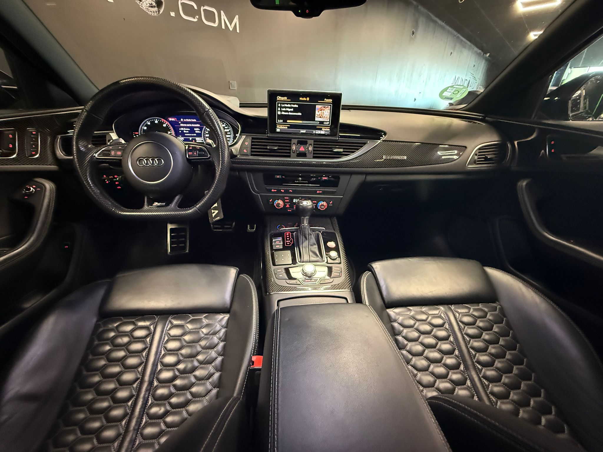 AUDI A6 RS 6 perform. 4.0 TFSI quattro tiptr Av. - Imagen 9