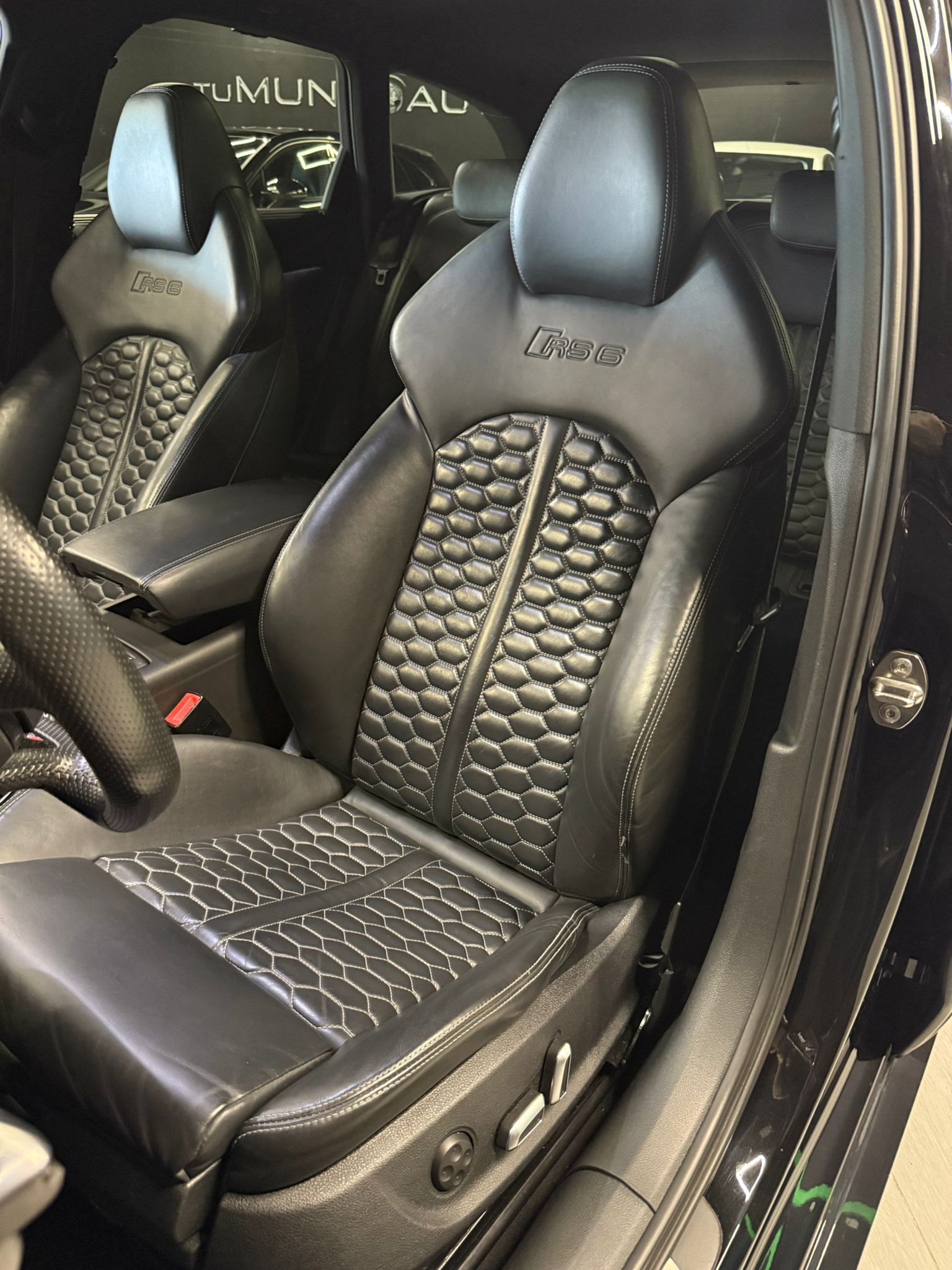 AUDI A6 RS 6 perform. 4.0 TFSI quattro tiptr Av. - Imagen 2