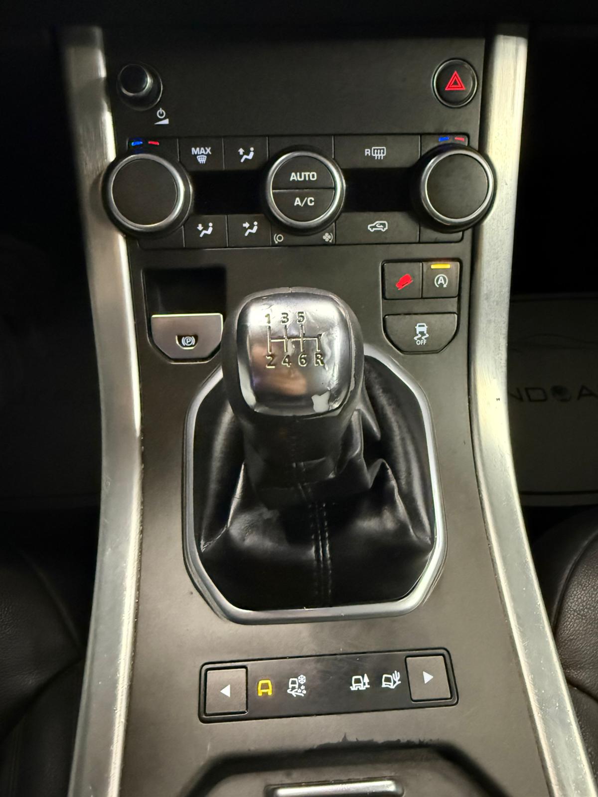 LAND-ROVER Range Rover Evoque 2.0L TD4 Diesel 4x4 SE - Imagen 21