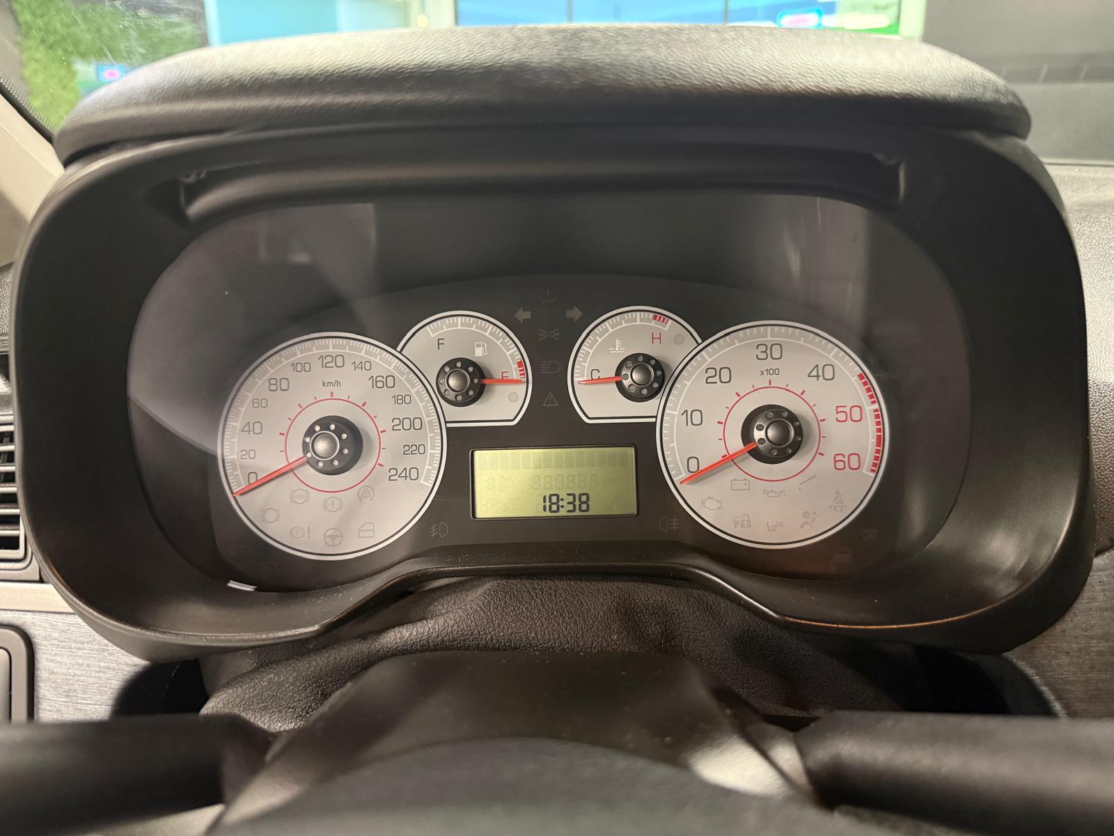 FIAT Grande Punto 1.3 Multijet 16v 90 Sport - Imagen 5
